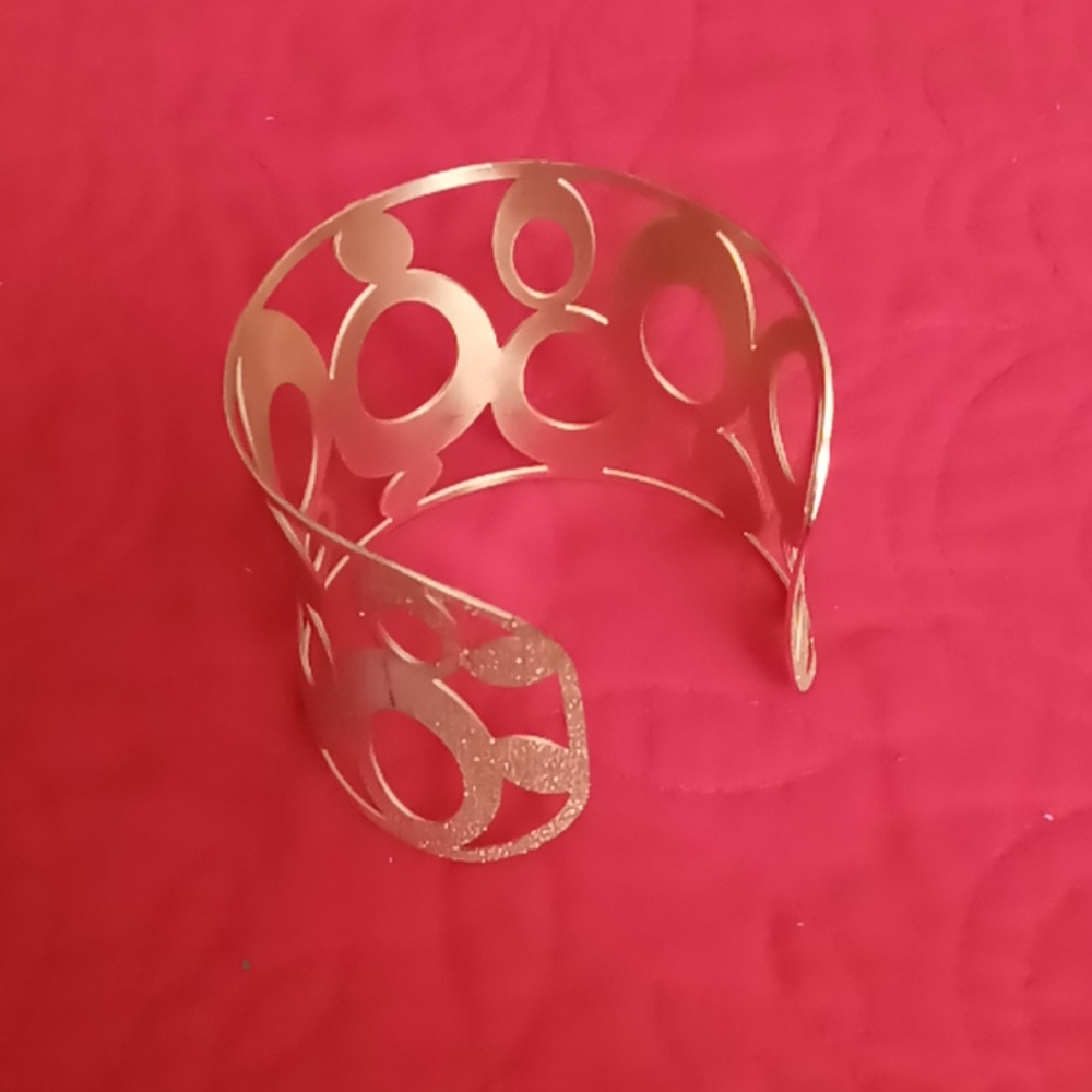 Bangle bracelet - Picture 2 of 3
